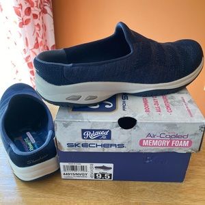 SKECHERS Knitastic Commute Time athletic slides